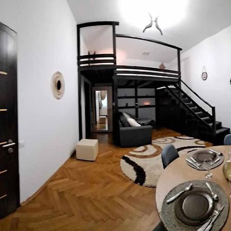 Sofia'S Home Comfy Studio In The Old Town Braşov Exterior foto