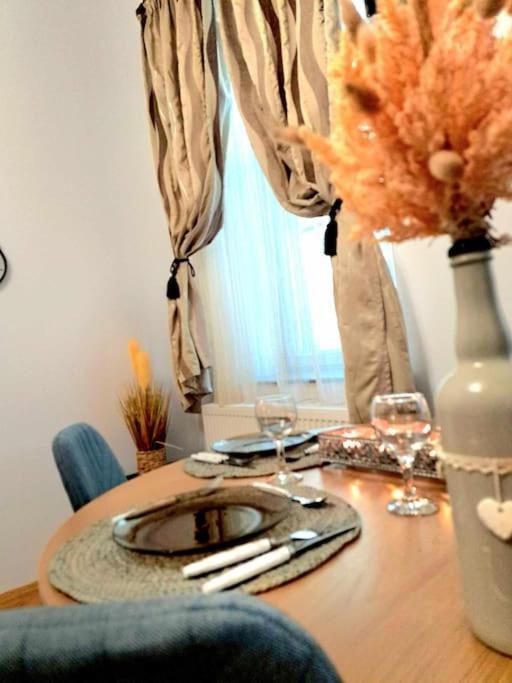 Sofia'S Home Comfy Studio In The Old Town Braşov Exterior foto
